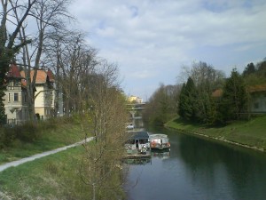 Une pause au bord de l'eau à Ljubljana