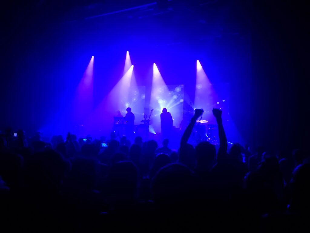 Je vais aux festivals et aux événements de Ljubljana pour sélectionner les meilleurs